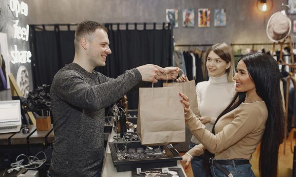 Ventas del sector retail con proyecciones de crecimiento