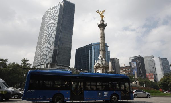 México enfrenta gran reto logístico en transporte y aeropuertos rumbo al Mundial 2026